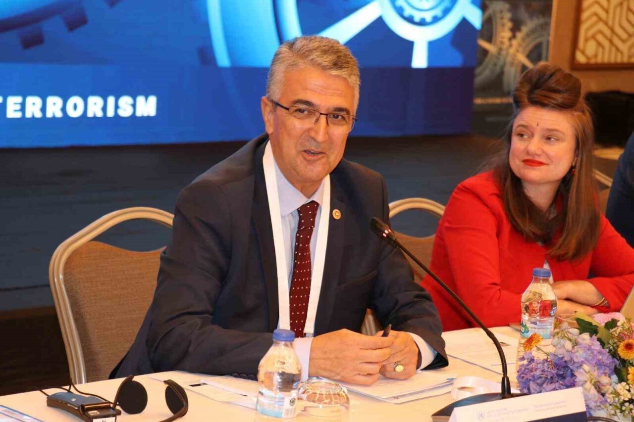 Milliyetçi Hareket Partisi Erzurum milletvekili Prof. Dr. Kamil Aydın, İstanbul'da