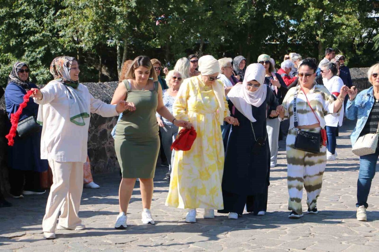 Murat Güler ve Elif Savluk’un önderliğindeki bir turizm acentesi, "Terörsüz
