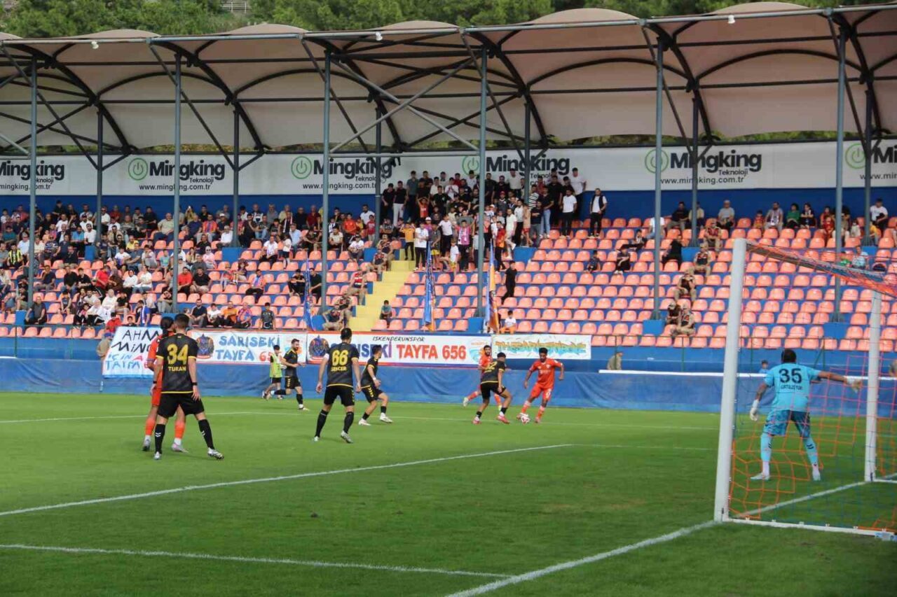 İskenderunspor, TFF 2. Lig Beyaz Grup'taki 10. hafta mücadelesinde Beykoz