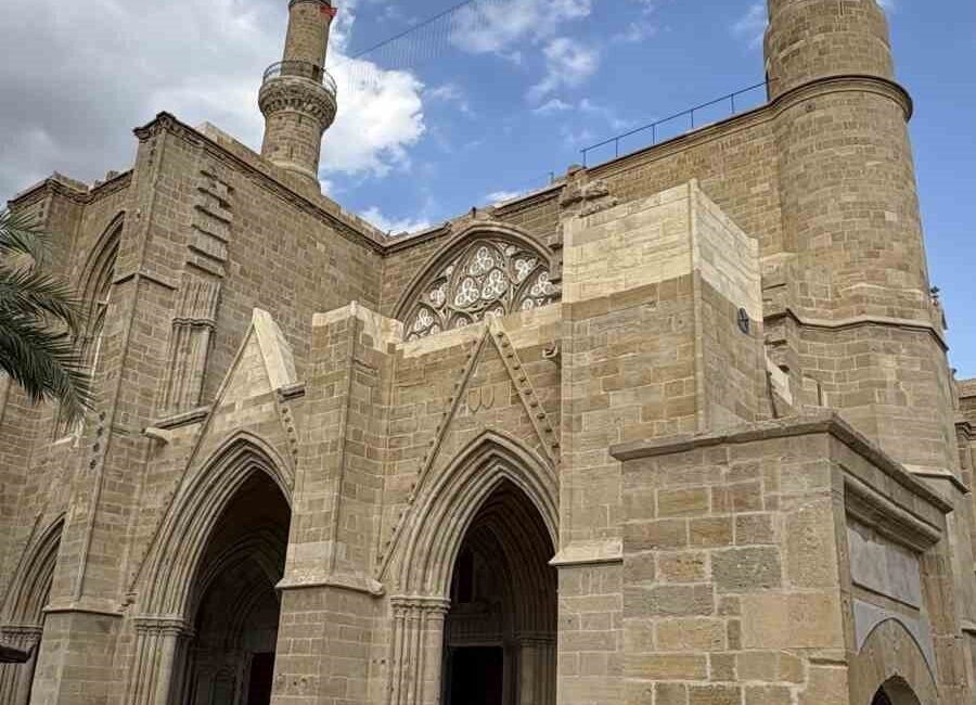Türk Hava Yolları (THY) ve AJet, Kıbrıs'a 2025 yılına kadar