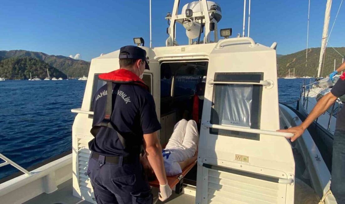 Muğla'nın Fethiye açıklarında bir ticari yat kazası sonrası yaralanan bir