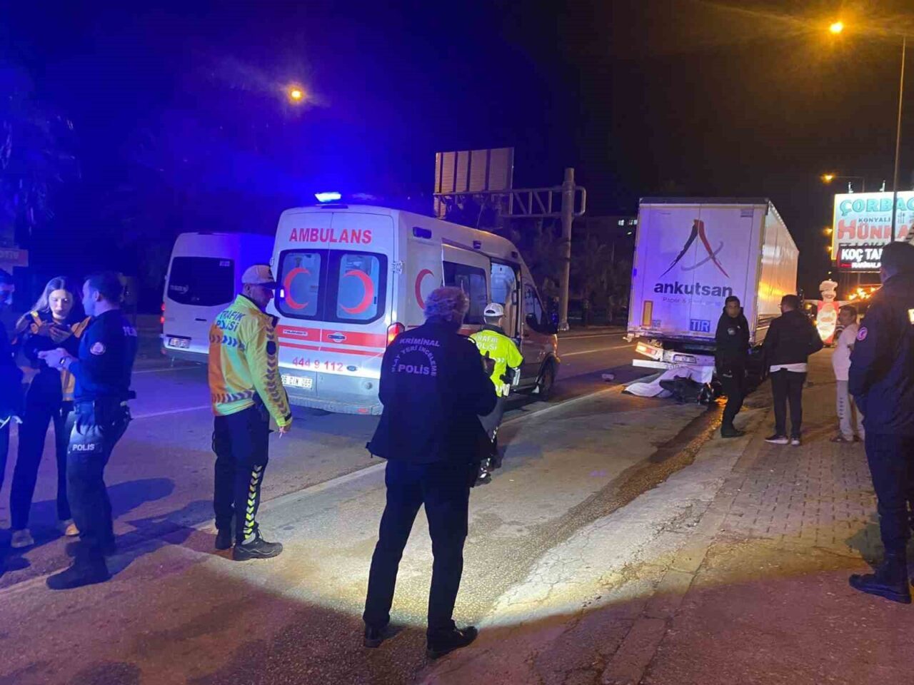 Antalya'nın Serik ilçesinde 20 yaşındaki Muhammet Ali Doğan Tekin, motosikletinin