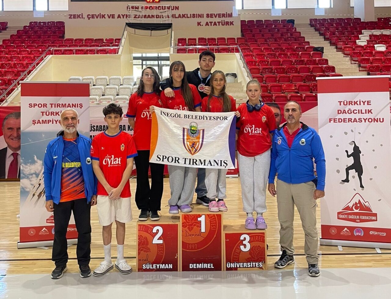 Isparta'da düzenlenen Boulder Türkiye Şampiyonası'nda, İnegöl Belediye Spor Kulübü'nden Sefa