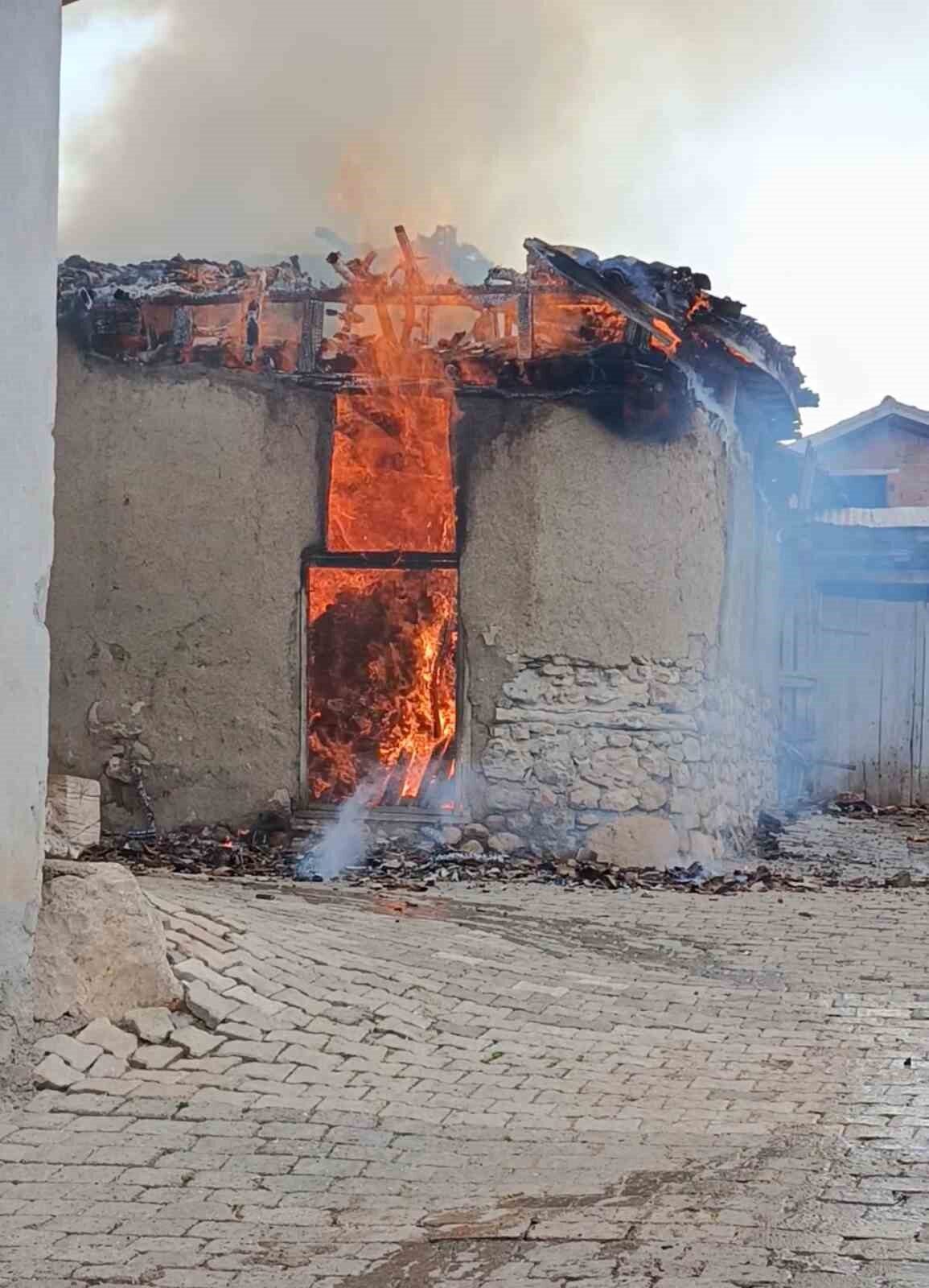 Tokat’ın Zile ilçesi Özyurt köyünde Mehmet Koç'a ait bir evde
