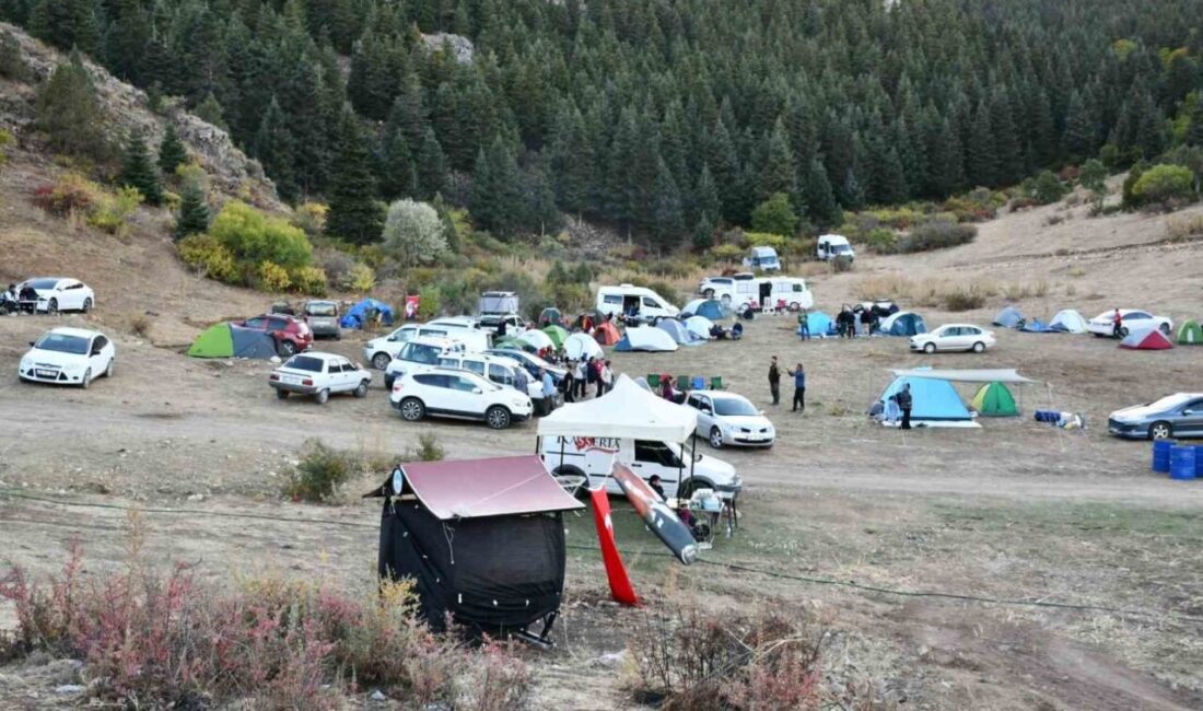 Tomarza'da düzenlenen 10. Ulusal Beydağı Zirve Tırmanışı’na dağcılar ve doğaseverler