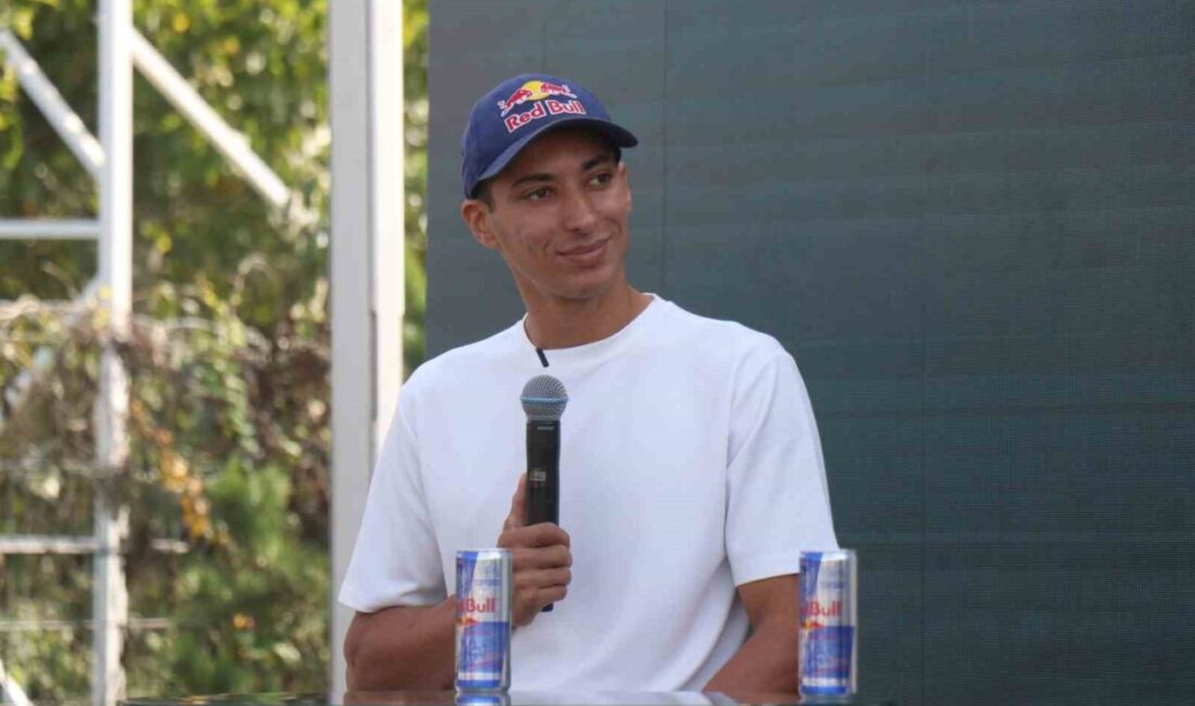 Üçüncü kez Dünya Superbike Şampiyonu olan Toprak Razgatlıoğlu, MotoGP'de zorlu