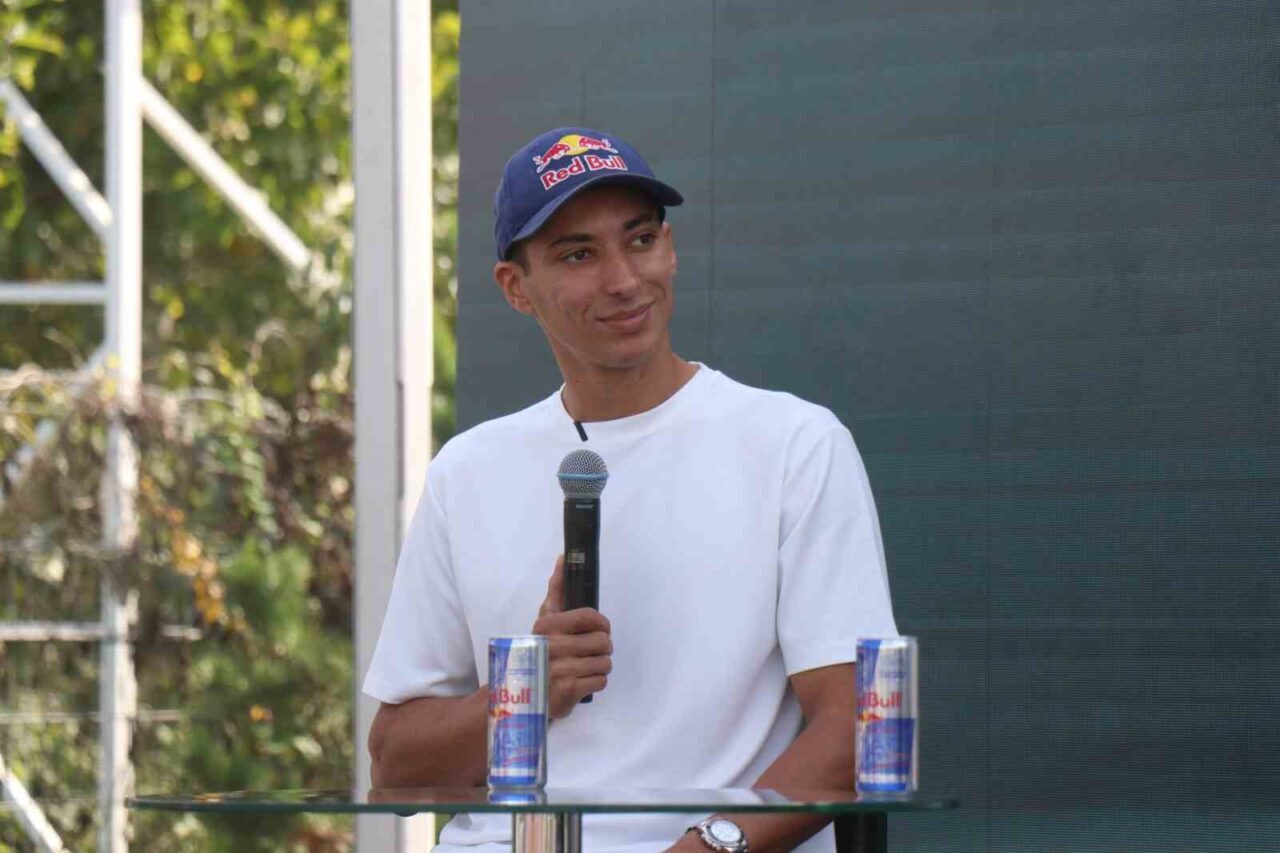 Üçüncü kez Dünya Superbike Şampiyonu olan Toprak Razgatlıoğlu, MotoGP'de zorlu