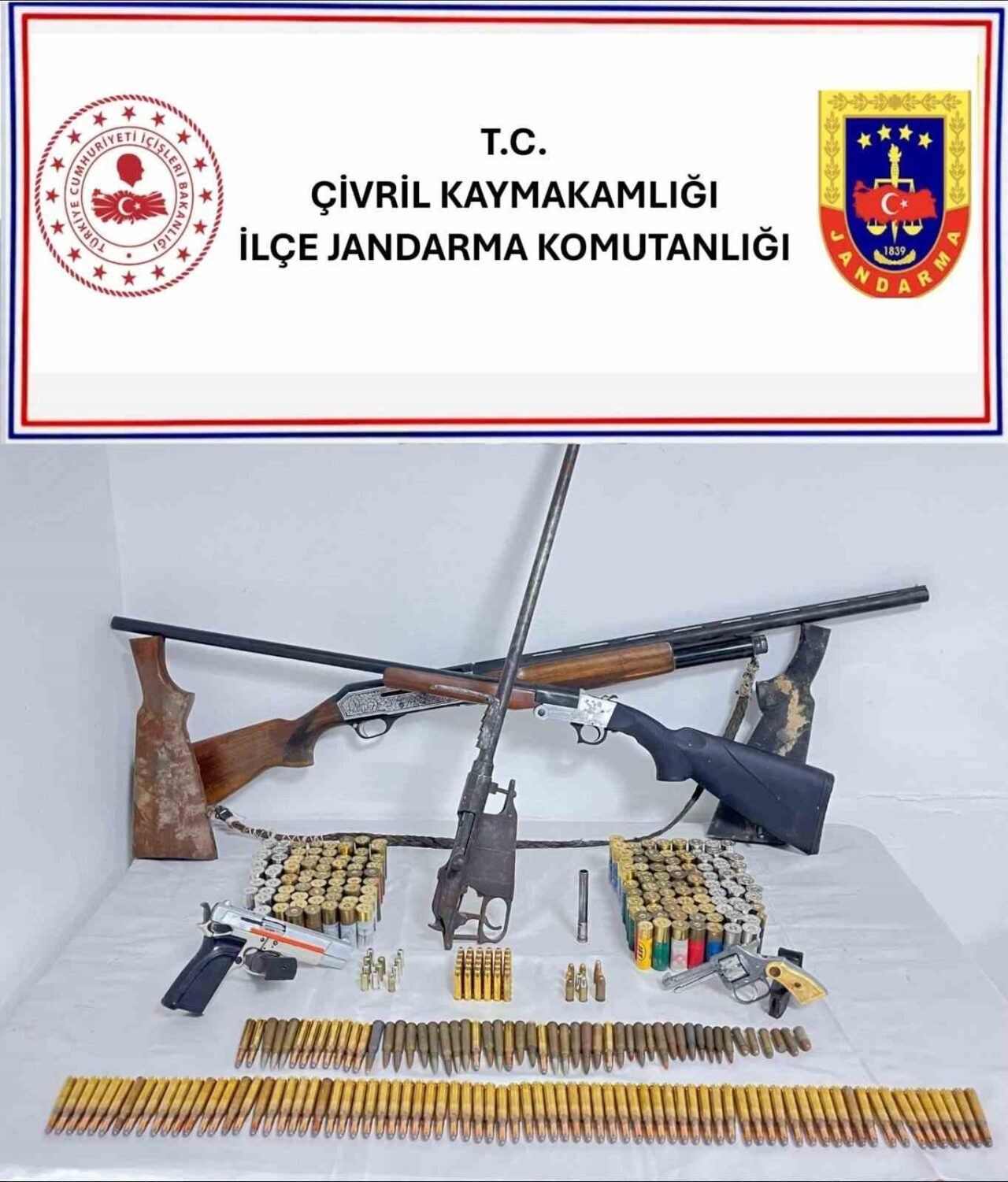 Denizli'nin Çivril ilçesinde, jandarma tarafından düzenlenen operasyonda bir torna atölyesinde