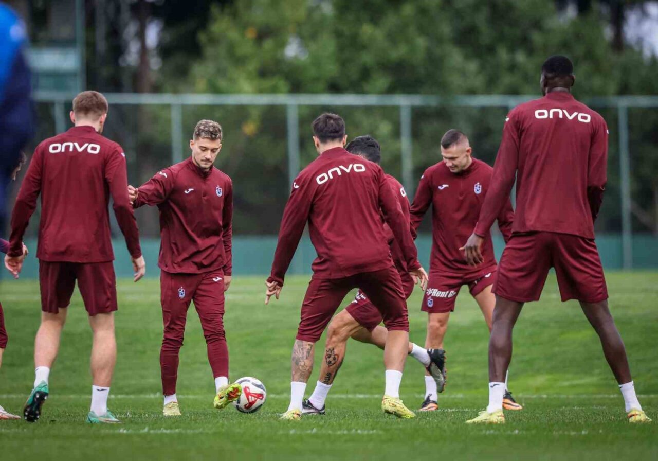 Trabzonspor, Galatasaray ile oynayacağı maç öncesi hazırlıklarına Mehmet Ali Yılmaz