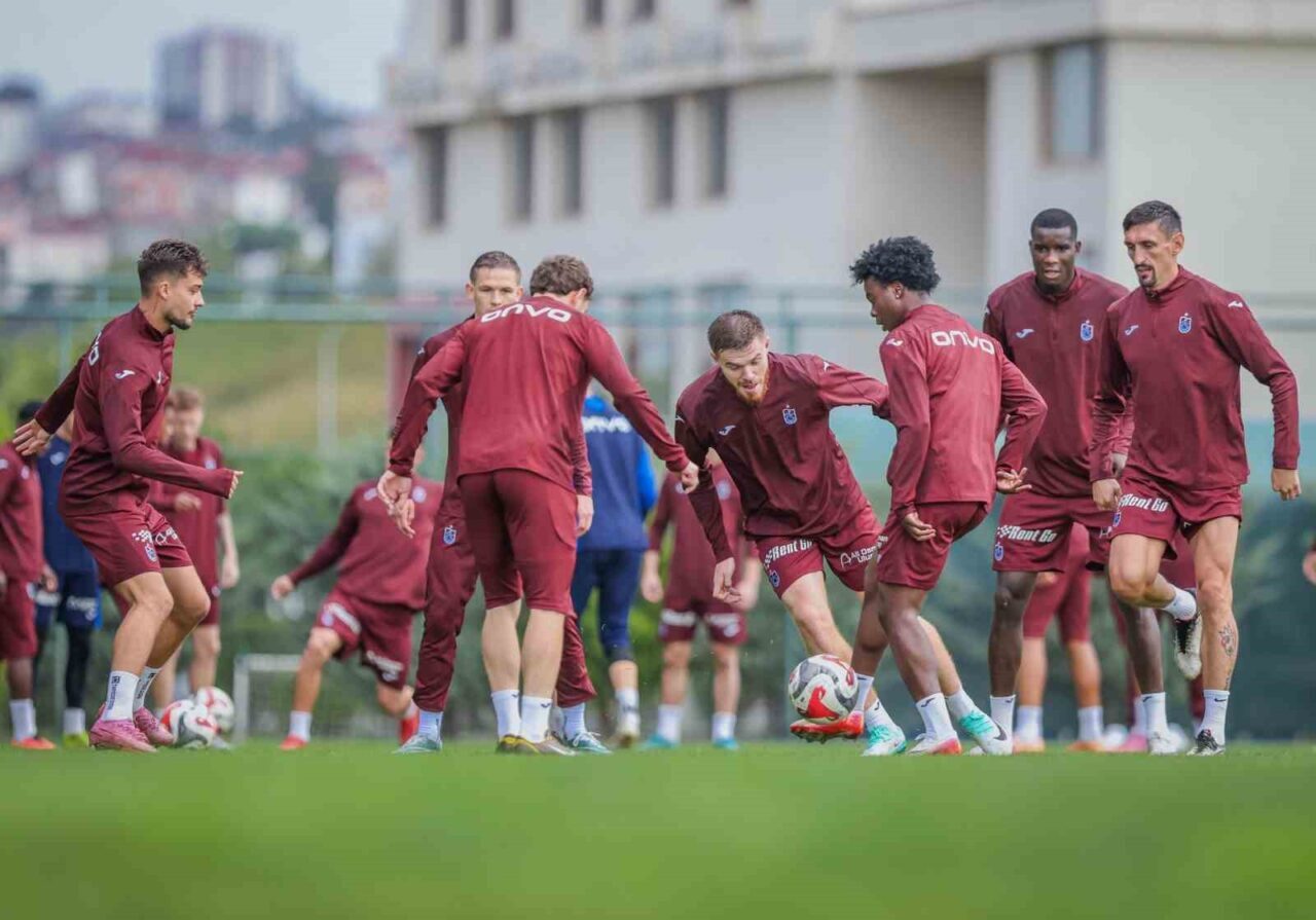 Trendyol Süper Lig'de Trabzonspor, evindeki 5 maçta 11 puan toplayarak