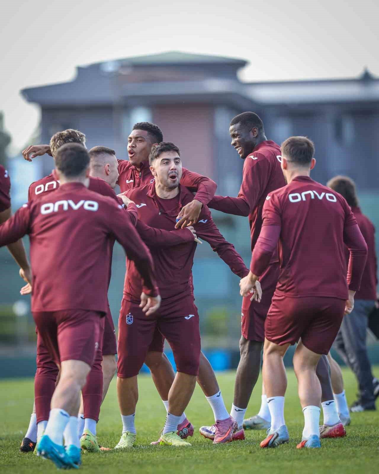 Trabzonspor, Trendyol Süper Lig’in 9. haftasında deplasmanda Çaykur Rizespor ile