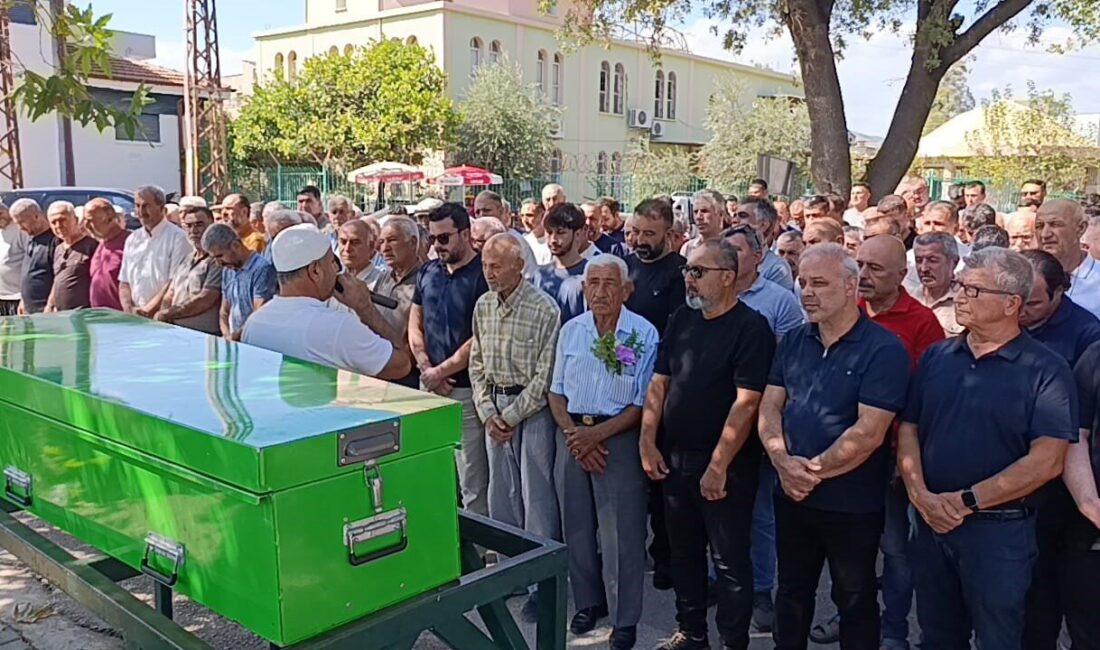 Antalya’daki trafik kazasında hayatını kaybeden uzman çocuk doktoru Mustafa Yılmaz, Kozan’da son yolculuğuna uğurlandı. Antalya'daki trafik kazasında hayatını kaybeden 47 yaşındaki çocuk doktoru Mustafa