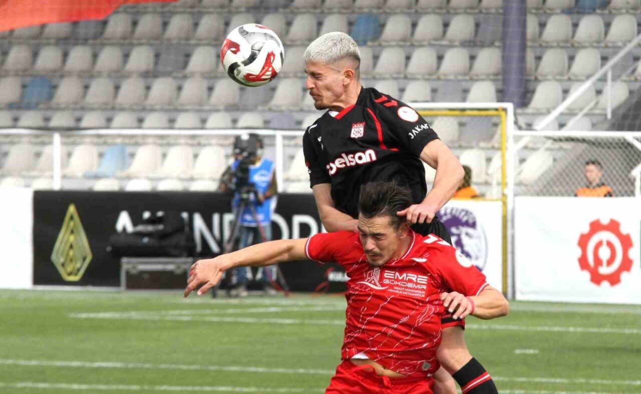 Trendyol 1. Lig 10. hafta karşılaşmasında Ankara Keçiörengücü ile Sivasspor,