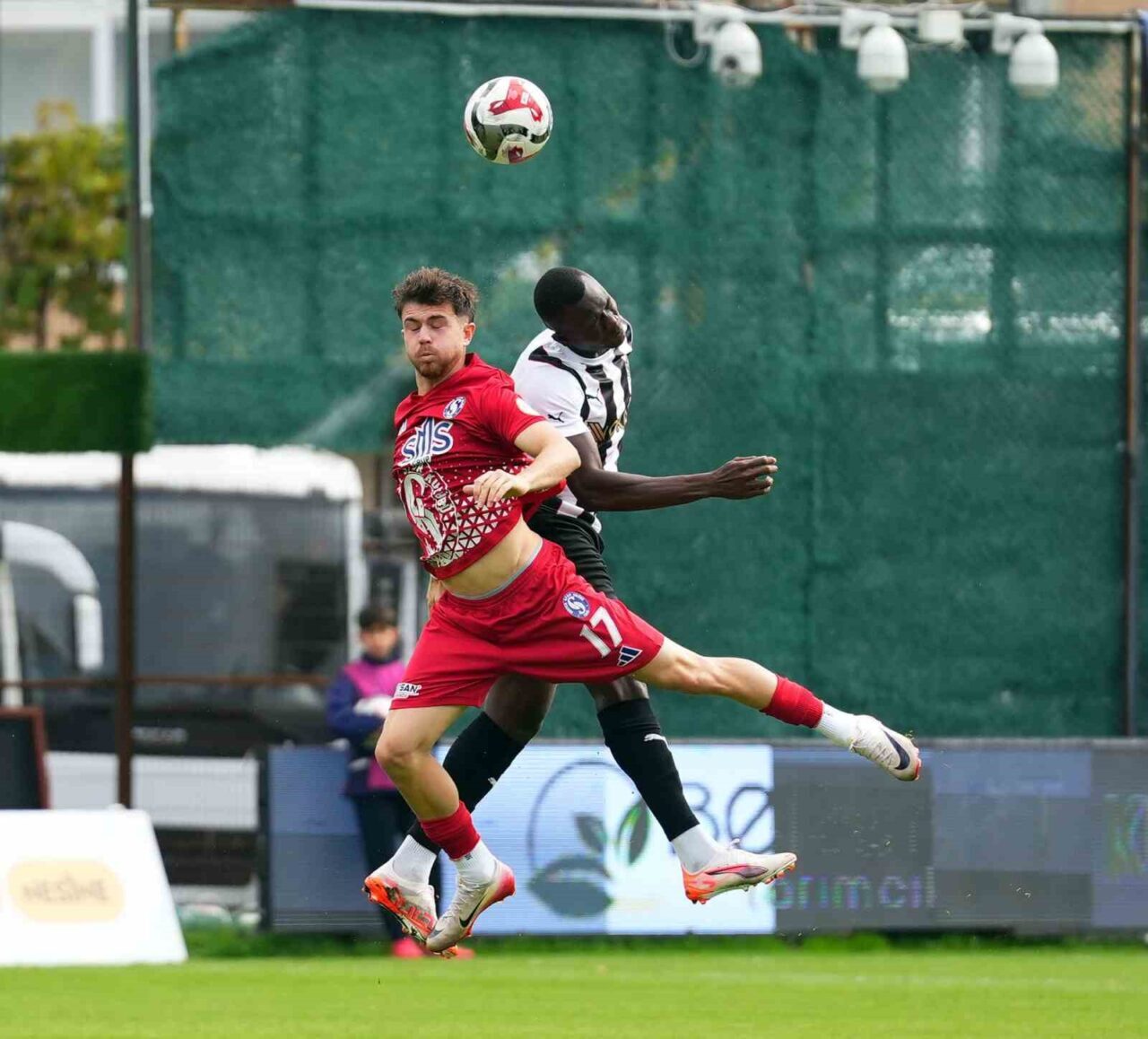 Trendyol 1. Lig'de Sarıyer, Manisa FK ile 0-0 berabere kaldı.