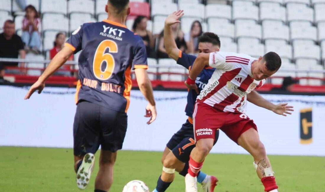 Antalyaspor, RAMS Başakşehir’e 4-0 mağlup olarak kötü bir performans sergiledi Trendyol Süper Lig’in 10. haftasında Antalyaspor, sahasında RAMS Başakşehir'e 4-0