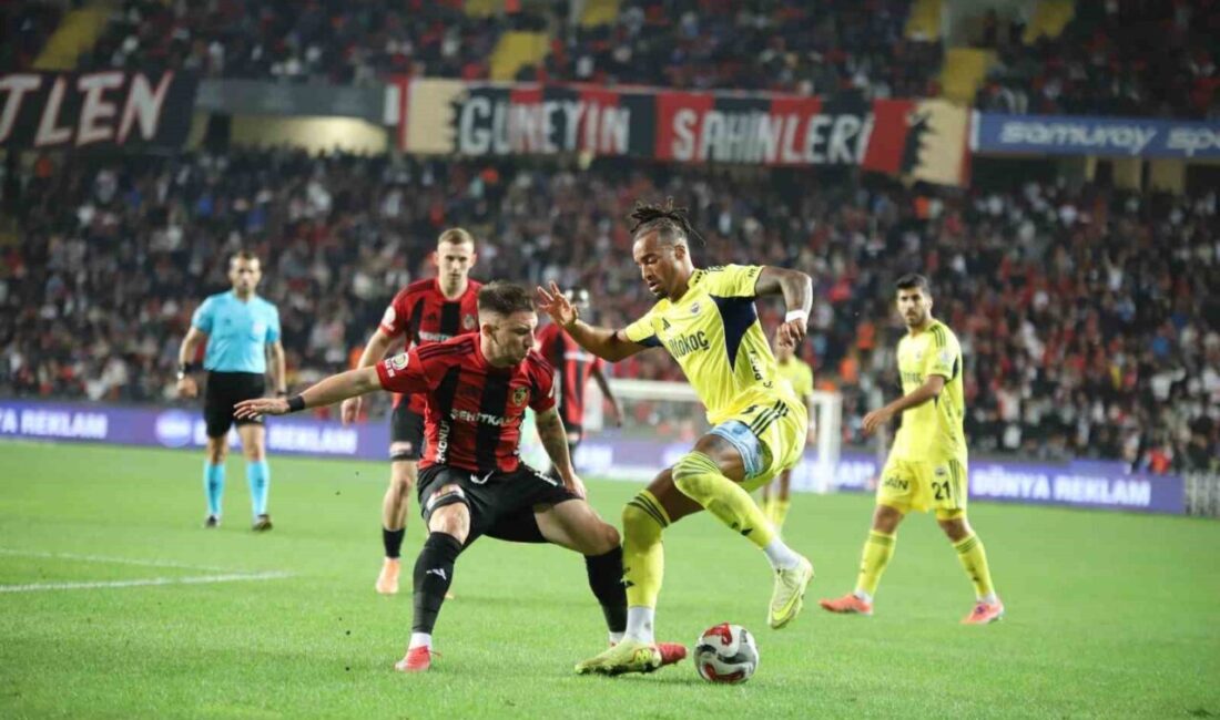 Fenerbahçe, Gaziantep FK’yı 4-0 ile geçerek Süper Lig’deki galibiyet serisini sürdürdü Fenerbahçe, Trendyol Süper Lig’in 10. haftasında Gaziantep FK'yı 4-0 yenerek