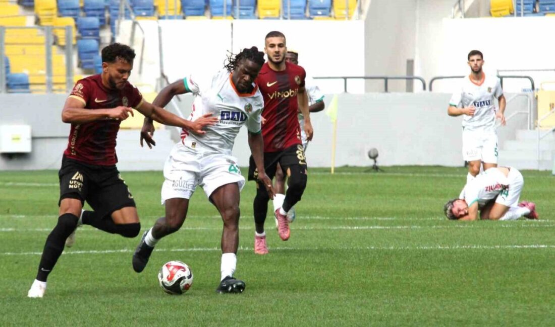 Trendyol Süper Lig'de oynanan Gençlerbirliği - Corendon Alanyaspor maçında ilk