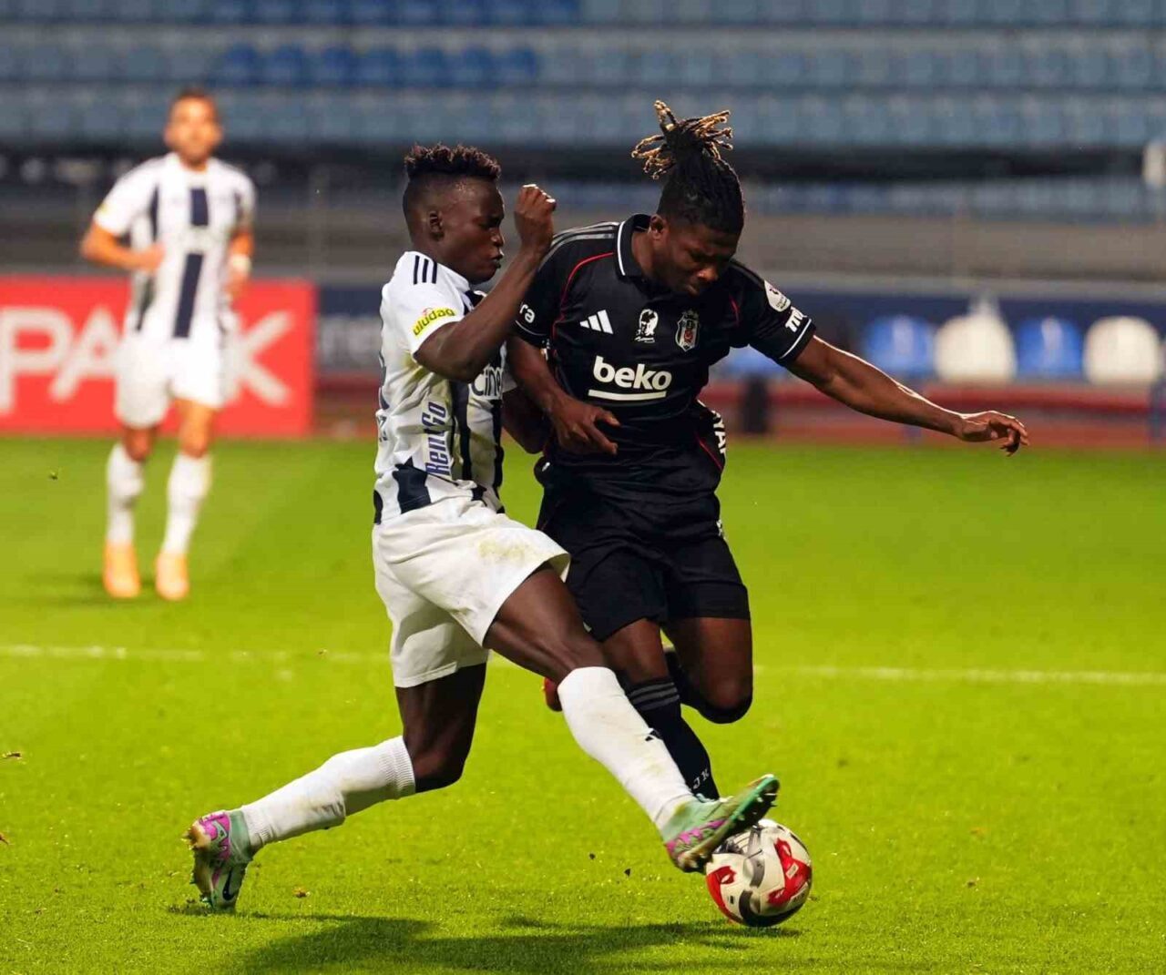 Kasımpaşa, Beşiktaş ile 1-1 berabere kalarak Süper Lig’deki mücadelesini sürdürdü