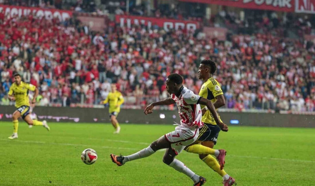 Samsunspor, Trendyol Süper Lig'in 8. haftasında Fenerbahçe ile mücadele ediyor.
