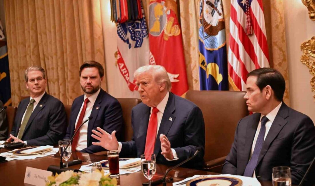 Trump: “Hamas Silah Bırakmazsa Silahsızlandıracağız” ABD Başkanı Donald Trump, Hamas ile yaptığı görüşmede silah bırakacaklarını