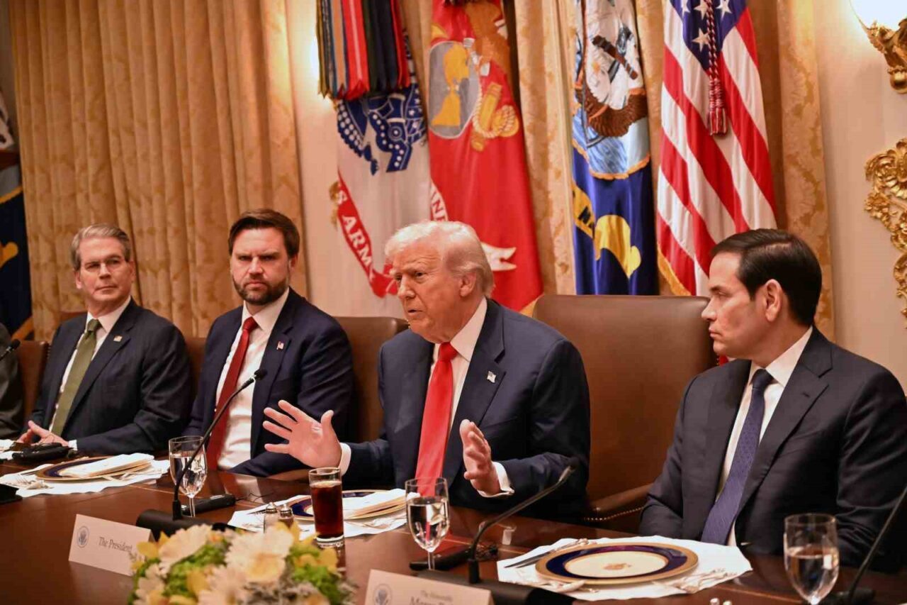 ABD Başkanı Donald Trump, Hamas ile yaptığı görüşmede silah bırakacaklarını