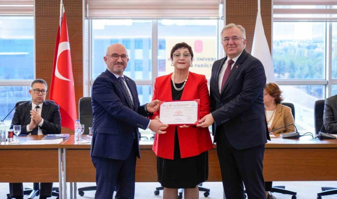 Hacettepe Üniversitesi Eğitim Fakültesi, TSE Tarafından ISO 9001 Kalite Yönetim Sertifikası ile Ödüllendirildi Türk Standardları Enstitüsü, Hacettepe Üniversitesi Eğitim Fakültesi'ni ISO 9001 Kalite