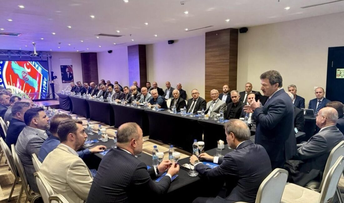 Türkiye Şoförler ve Otomobilciler Federasyonu Başkanı Mehmet Yiğiner, Tekirdağ'da gerçekleştirdiği