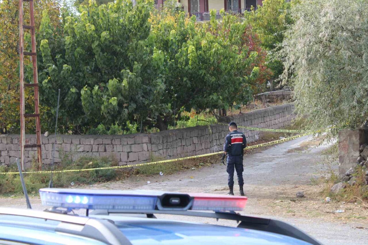 Kayseri'nin Hacılar ilçesinde M.Y. adlı şahıs, aralarında husumet bulunan C.K.'yı