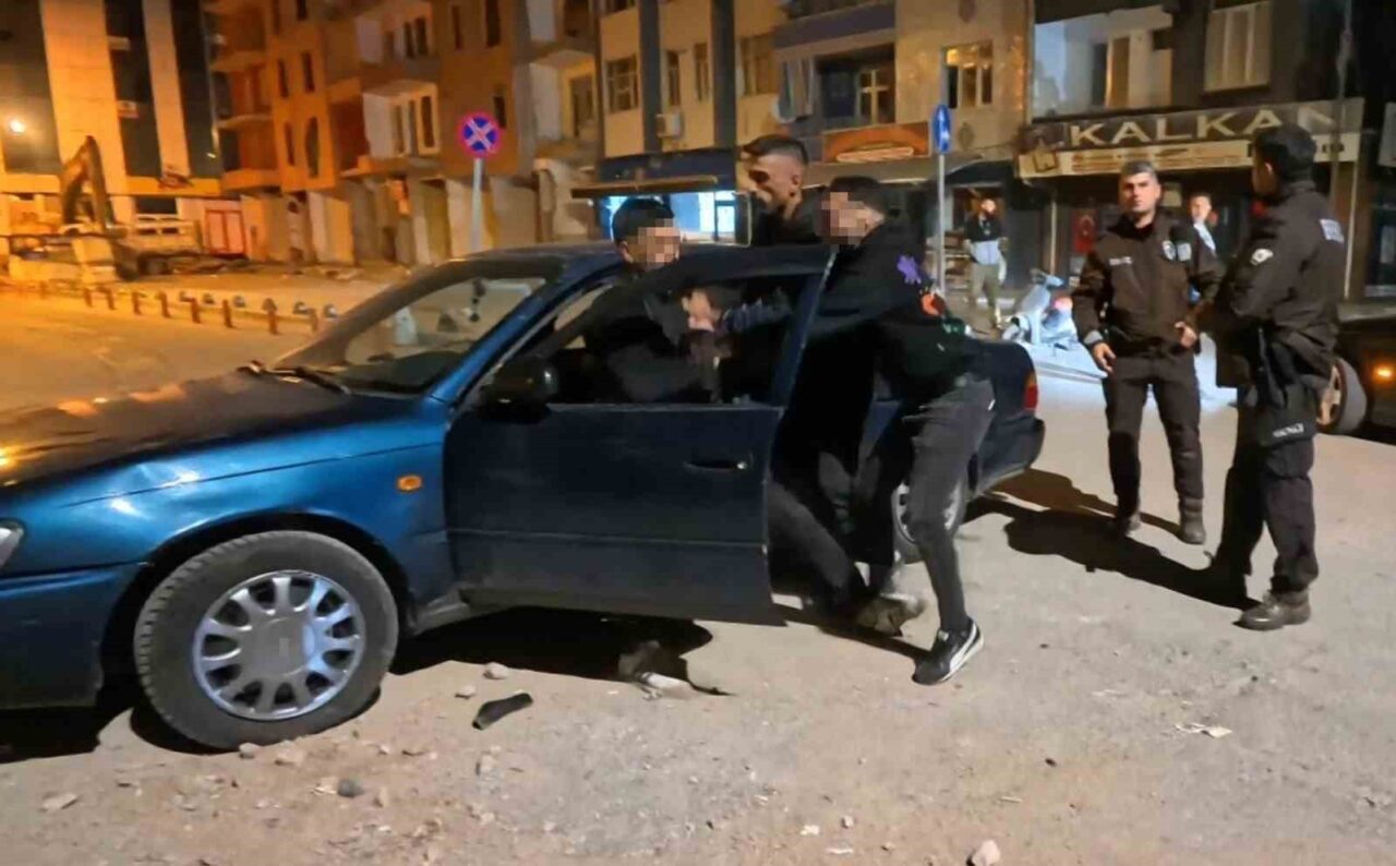 Aksaray’da yere tüküren alkollü kişi, mahalle sakinlerine saldırdı; 5 kişi gözaltında