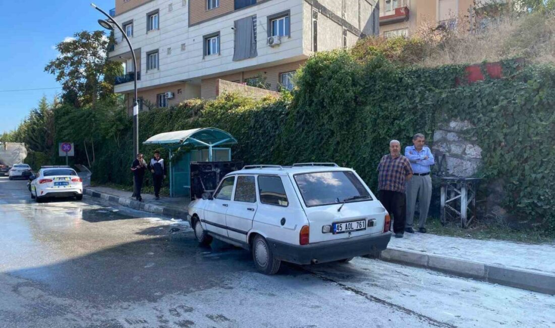 Manisa'nın Turgutlu ilçesinde İbrahim Ç.'nin kullandığı otomobil seyir halindeyken motor