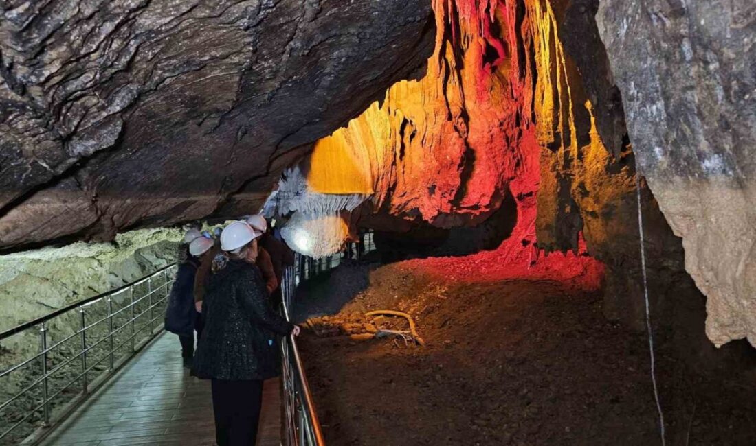 Turistik Karaelmas Ekspresi, Ankara'dan Zonguldak'a üçüncü seferini gerçekleştirerek, yolcuların tarihi
