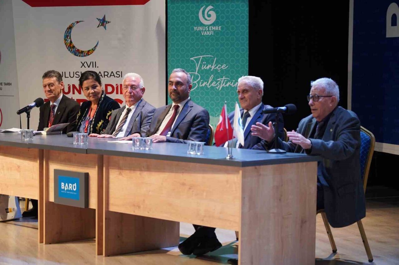 Bartın Üniversitesi'nin ev sahipliğinde düzenlenen "17. Uluslararası Dünya Dili Türkçe