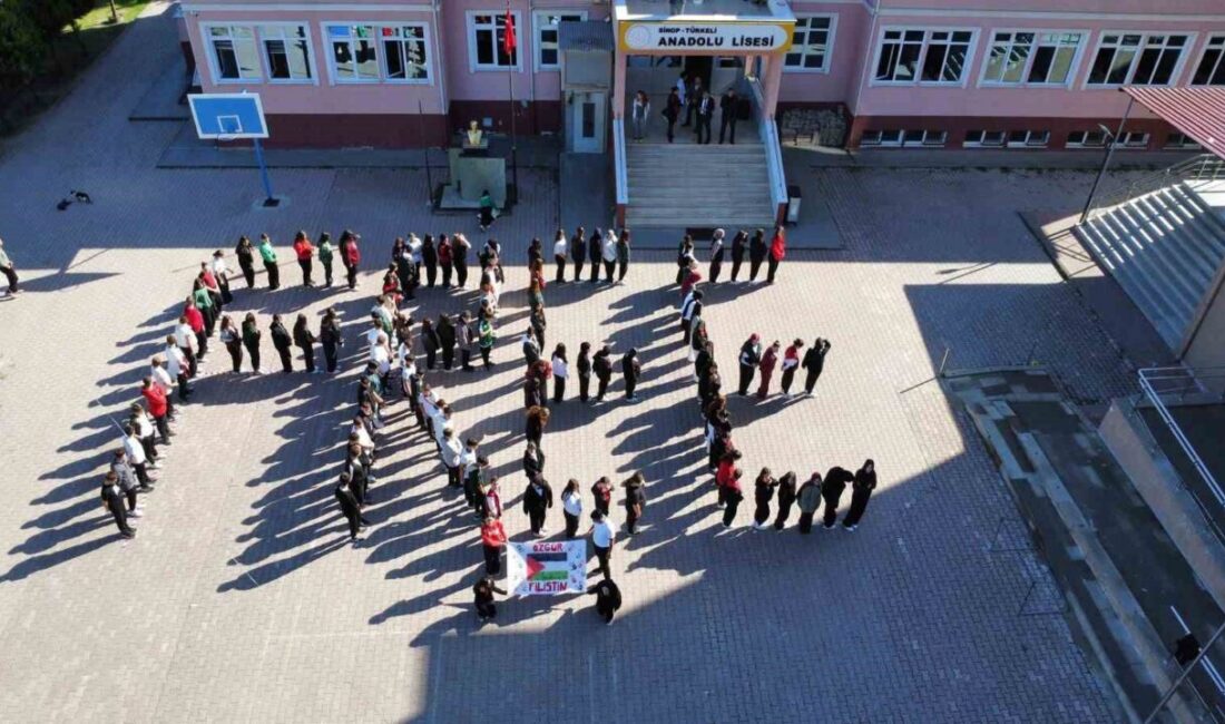 Sinop'un Türkeli ilçesinde, İlçe Milli Eğitim Müdürlüğü tarafından düzenlenen "Filistin