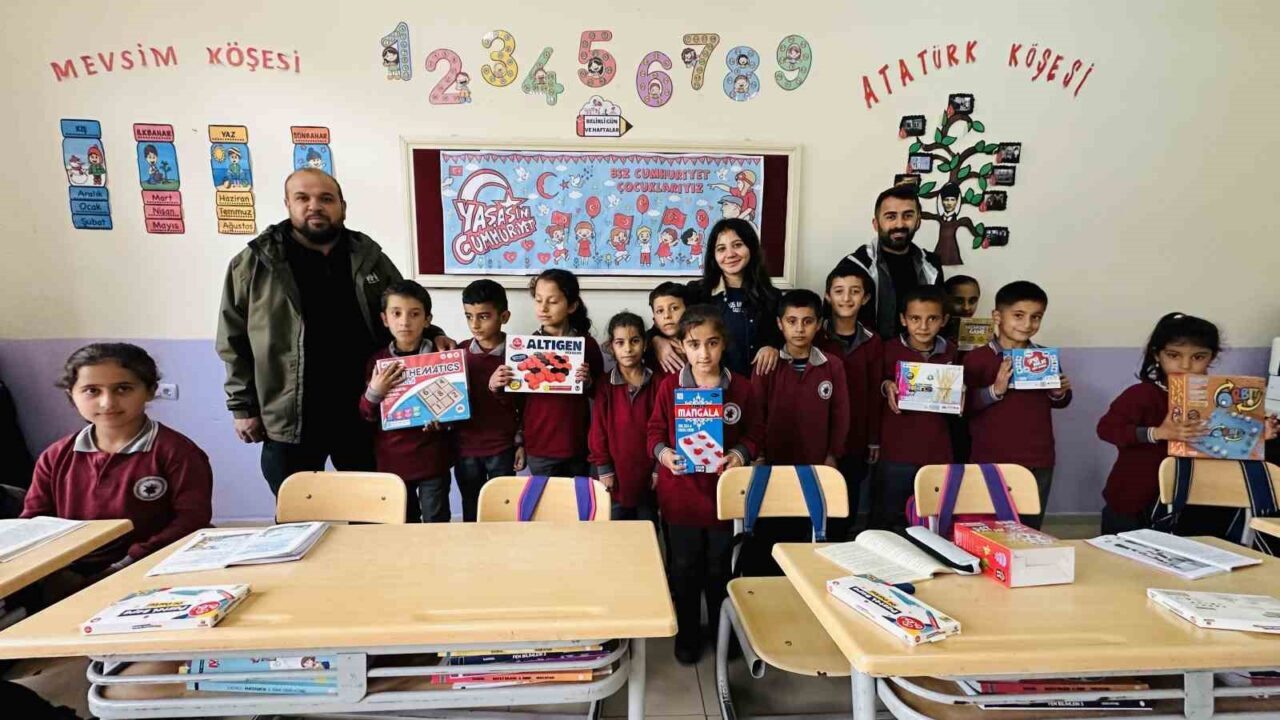 Yüksekova Ekoloji, Kültürel ve Dağcılık Spor Kulübü, Aktütün’deki Öğrencilere Zeka Oyunları Seti Hediye Etti
