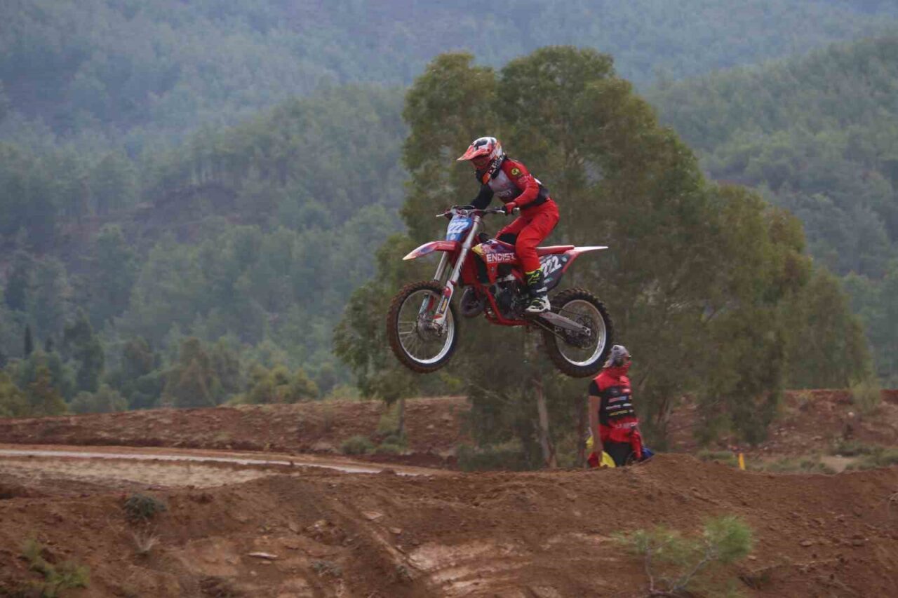 Fethiye’de düzenlenen off-road yarışlarına 107 sporcu katıldı. TMF İl Temsilcisi