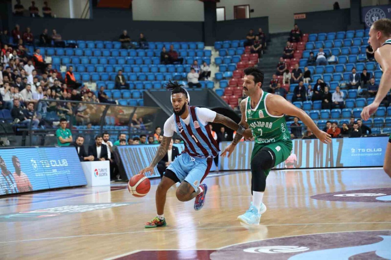 Trabzonspor, Basketbol Süper Ligi’nde Bursaspor’a 85-79 ile Yenildi