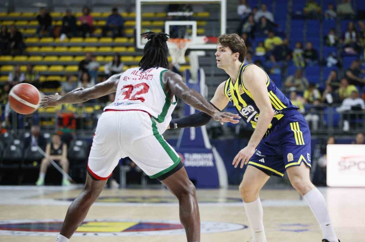 Türkiye Sigorta Basketbol Süper Ligi 3. haftasında Fenerbahçe Beko, Karşıyaka'yı
