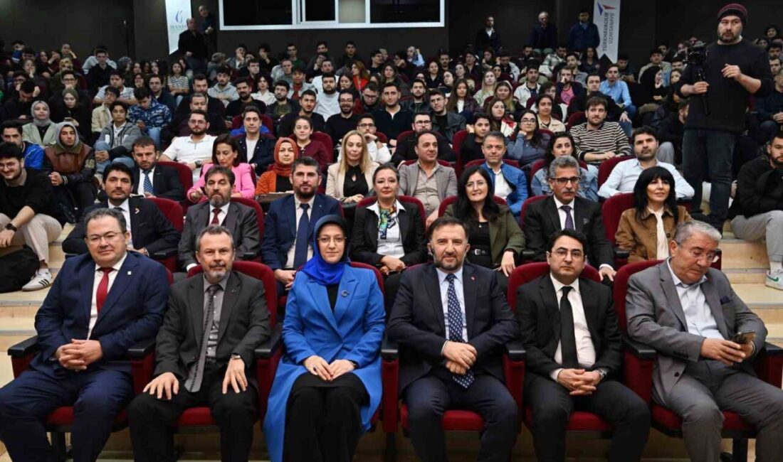 Manisa Celal Bayar Üniversitesi'nde düzenlenen "Dönüşümü Yönetmek" konferansında, TUSAŞ Genel