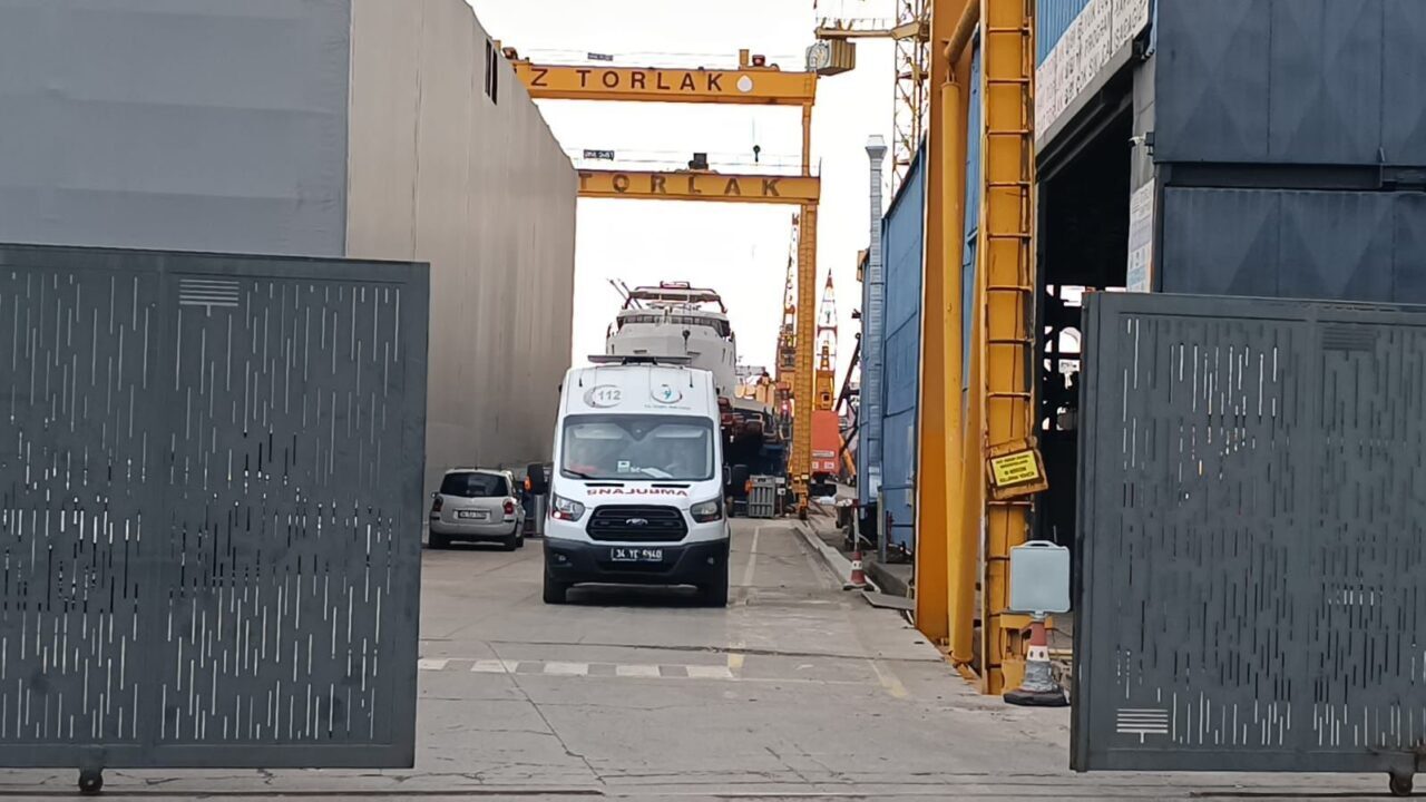 Tuzla'daki Torlak tersanesinde MAASBORG adlı gemideki karbondioksit tüpünün patlaması sonucu