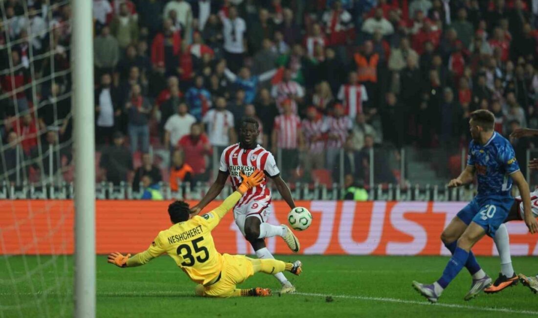 Samsunspor, UEFA Konferans Ligi’nde Dinamo Kiev’i İlk Yarıda 2-0 Geride Bıraktı UEFA Konferans Ligi 2. hafta maçında Samsunspor, Dinamo Kiev'i 2-0