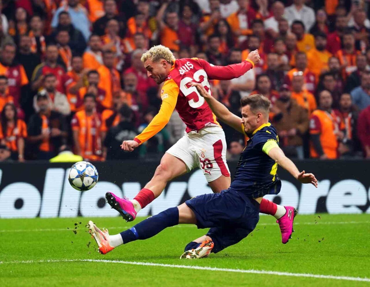 Galatasaray, UEFA Şampiyonlar Ligi’nde Bodo/Glimt’i 3-1 ile geçti