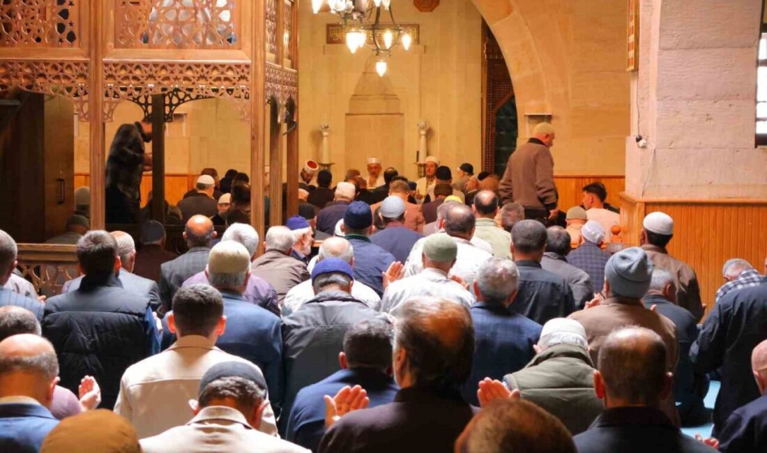 Bayburt'ta, Camiler ve Din Görevlileri Haftası çerçevesinde Ulu Cami’de düzenlenen