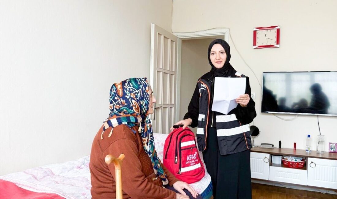 Ümraniye Belediyesi, yaşlı vatandaşların güvenliğini hedefleyen "Evimde Güvendeyim" projesiyle afetlere