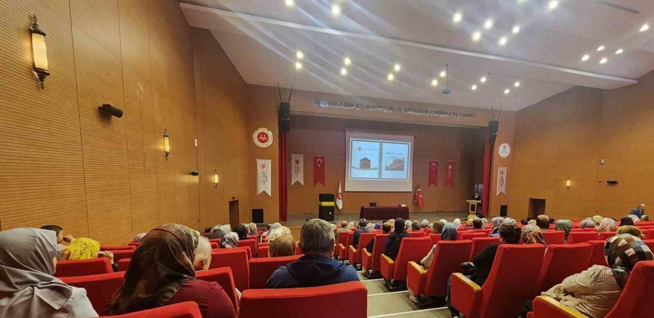 Aydın’dan Kutsal Topraklara Gidecek Umreciler İçin Umre Hazırlık Seminerleri Düzenlendi