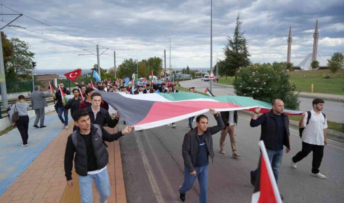 Ondokuz Mayıs Üniversitesi öğrencileri, Gazze'deki insani dramı hatırlatmak için yürüyüş