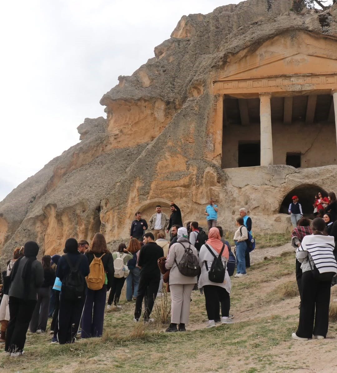 Eskişehir'de, İl Kültür ve Turizm Müdürlüğü'nün düzenlediği doğa yürüyüşüne 100