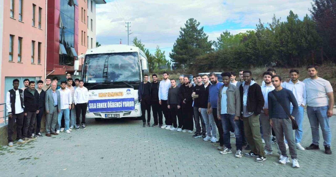 Kastamonu'daki İhlas Vakfı Sıla Öğrenci Yurdu'nda Türk ve yabancı öğrenciler,