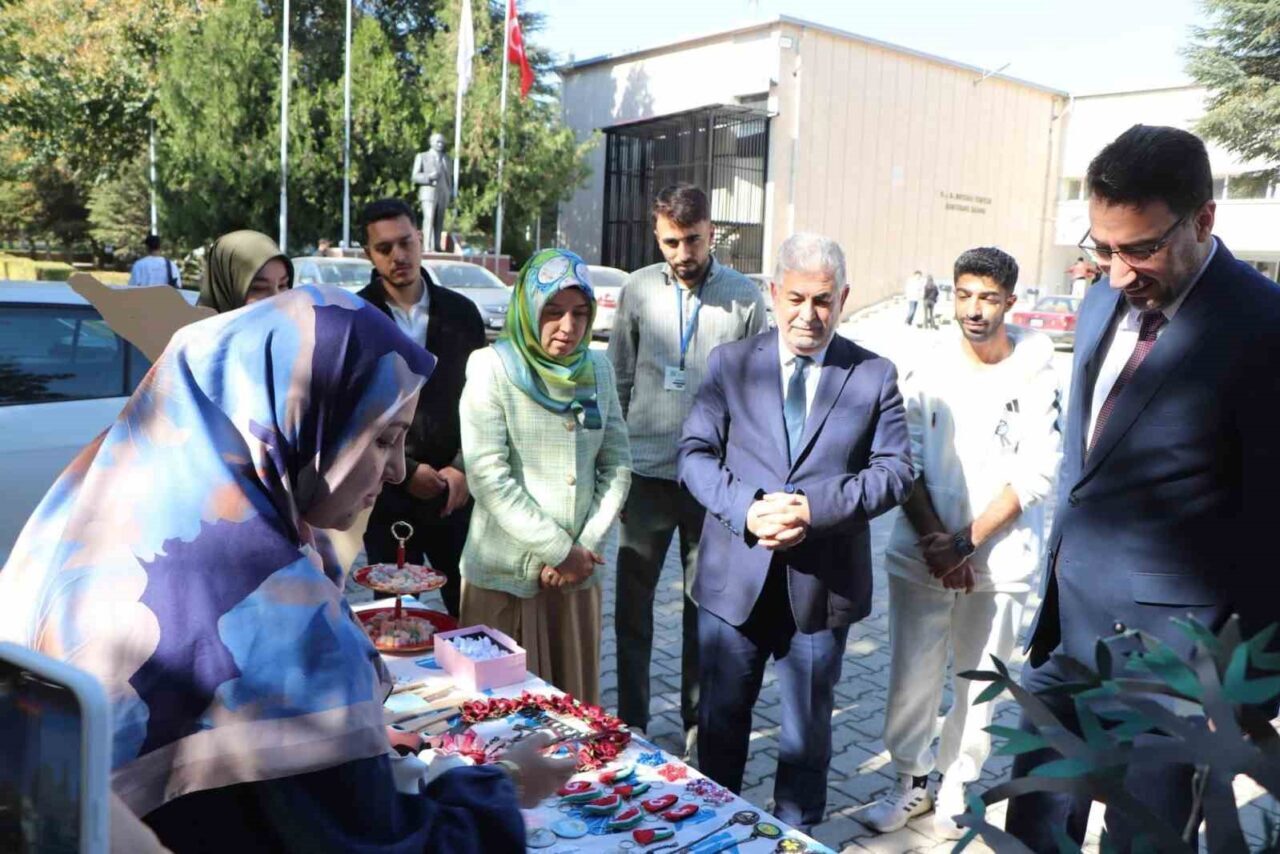 Fırat Üniversitesi İlahiyat Fakültesi, Filistin'e destek olmak amacıyla bir yardım