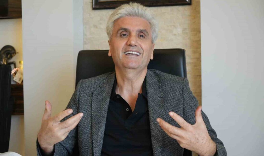 Yaşlanma Sürecini Hızlandıran Faktörler ve Estetik Cerrahiden İpuçları Prof. Dr. Hayati Akbaş, yaşlanmanın doğal bir süreç olduğunu, ancak