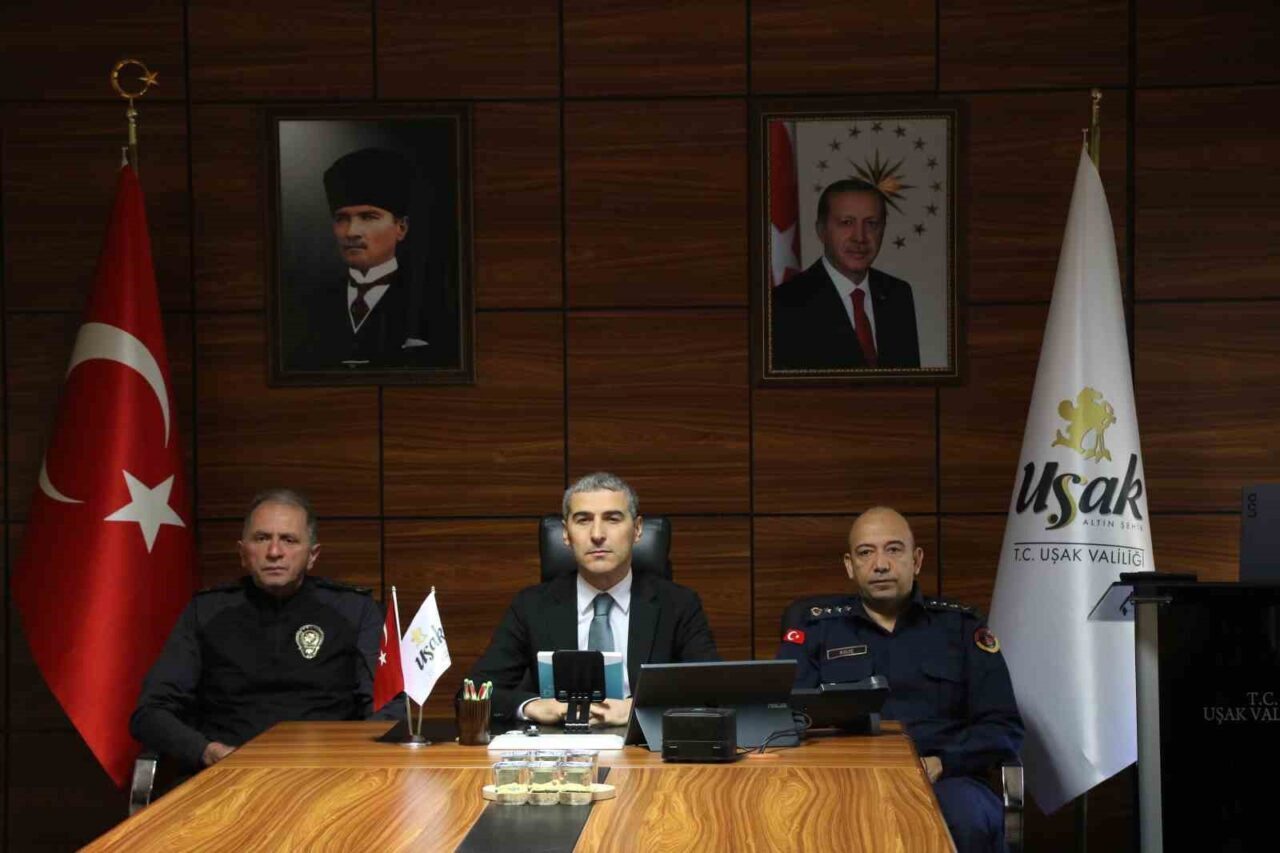 Uşak Valisi Naci Aktaş, güvenlik toplantısında Eylül ayı asayiş verilerini